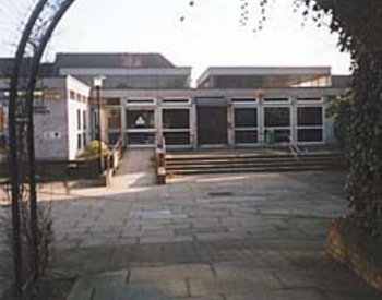 picture of the court or tribunal building