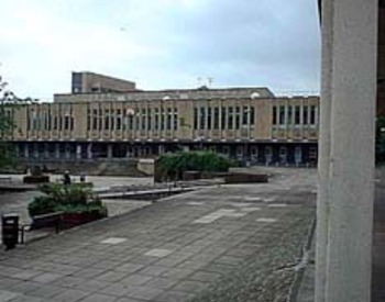 picture of the court or tribunal building