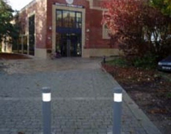picture of the court or tribunal building
