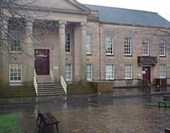 picture of the court or tribunal building