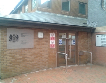 picture of the court or tribunal building