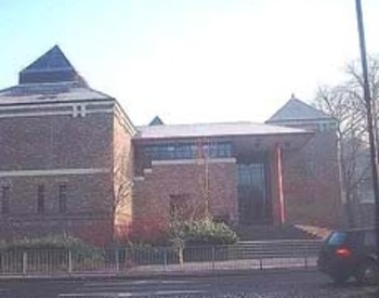 picture of the court or tribunal building