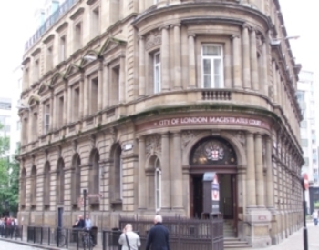 picture of the court or tribunal building