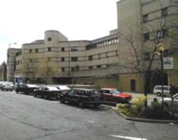 picture of the court or tribunal building