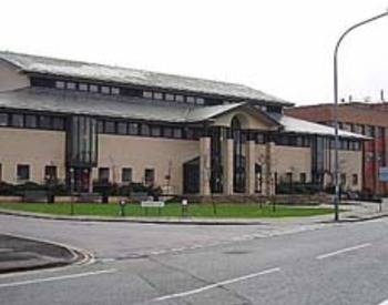 picture of the court or tribunal building