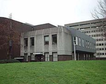picture of the court or tribunal building
