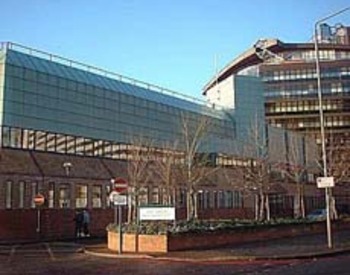 picture of the court or tribunal building