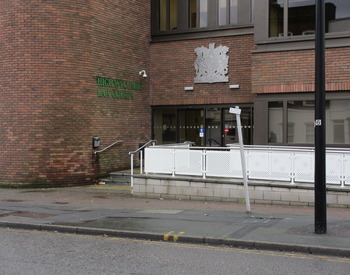 picture of the court or tribunal building