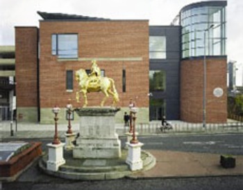 picture of the court or tribunal building
