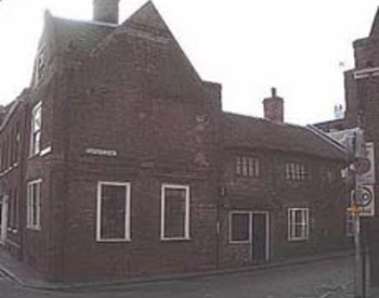 picture of the court or tribunal building