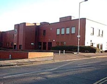 picture of the court or tribunal building