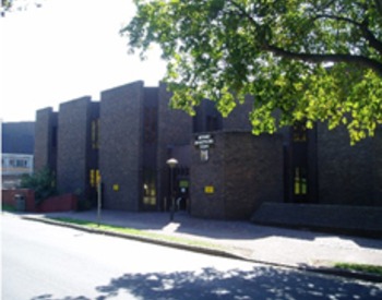 picture of the court or tribunal building