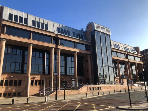 picture of the court or tribunal building