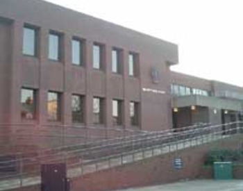 picture of the court or tribunal building