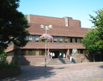 picture of the court or tribunal building