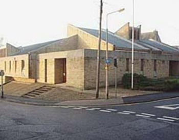 picture of the court or tribunal building