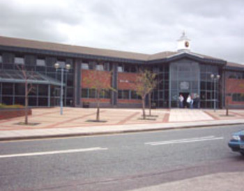 picture of the court or tribunal building