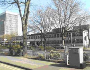 picture of the court or tribunal building