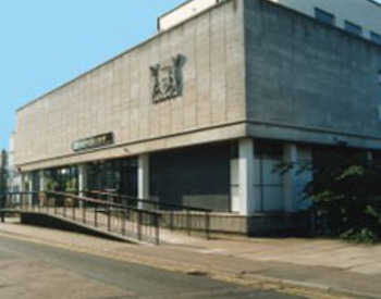 picture of the court or tribunal building