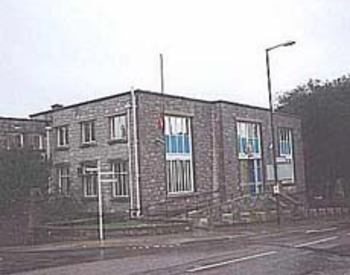 picture of the court or tribunal building